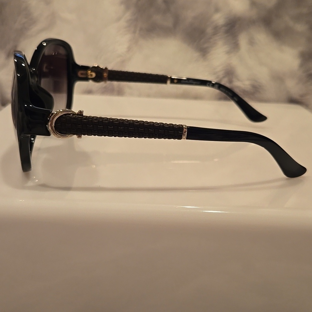 Salvatore Ferragamo Black Oversized Sunglasses Brand New in Case - Picture 3 of 11